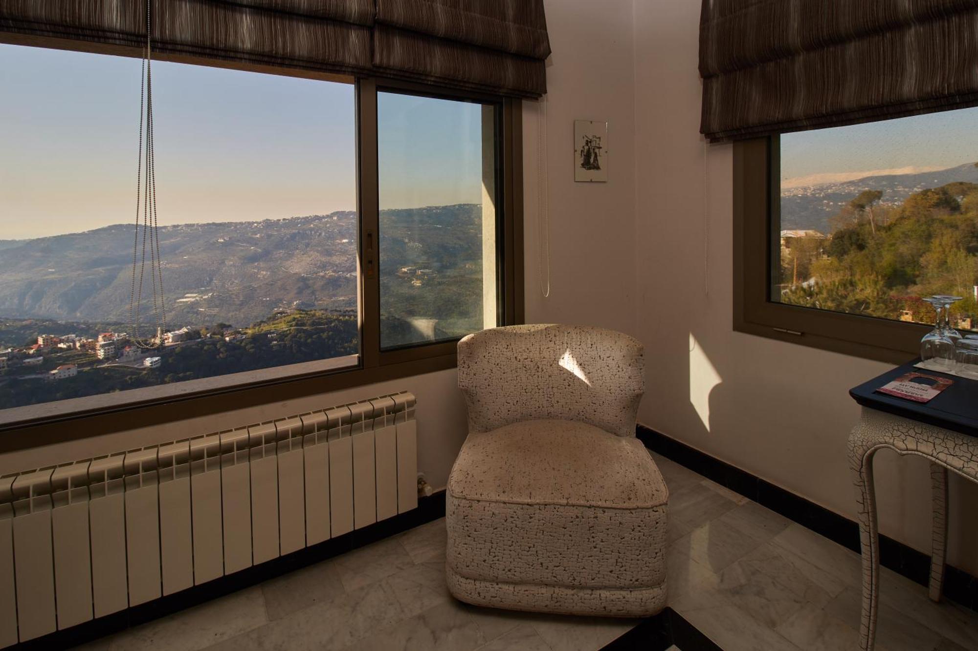 Cherry Blossom Boutique Hotel Bḩamdūn Eksteriør billede