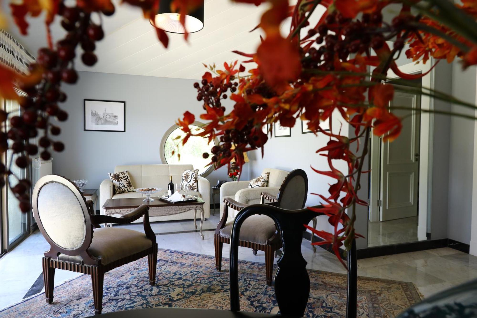 Cherry Blossom Boutique Hotel Bḩamdūn Eksteriør billede