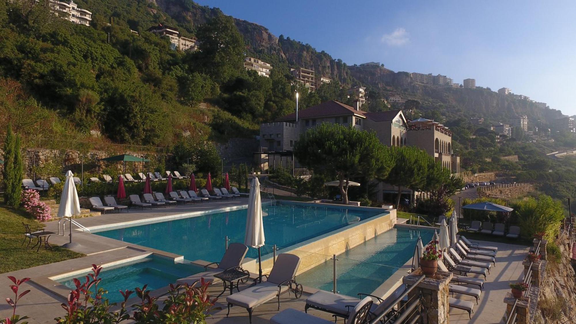 Cherry Blossom Boutique Hotel Bḩamdūn Eksteriør billede