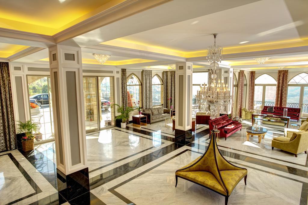Cherry Blossom Boutique Hotel Bḩamdūn Eksteriør billede