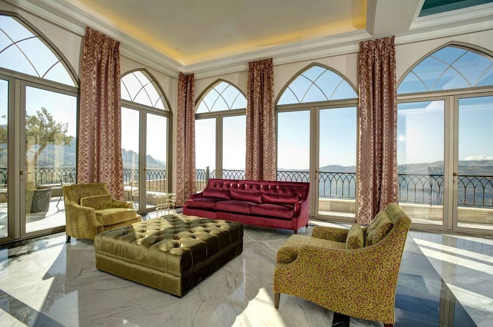 Cherry Blossom Boutique Hotel Bḩamdūn Eksteriør billede
