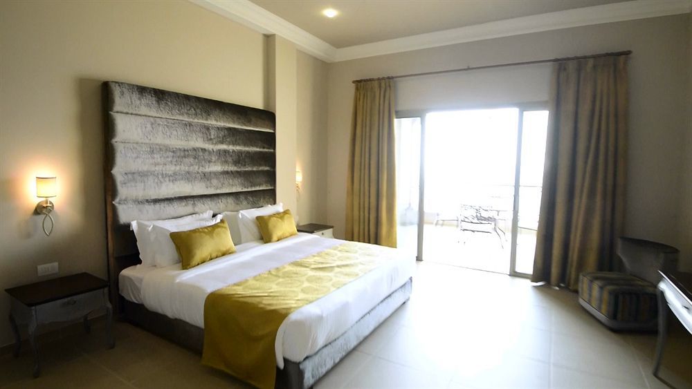 Cherry Blossom Boutique Hotel Bḩamdūn Eksteriør billede