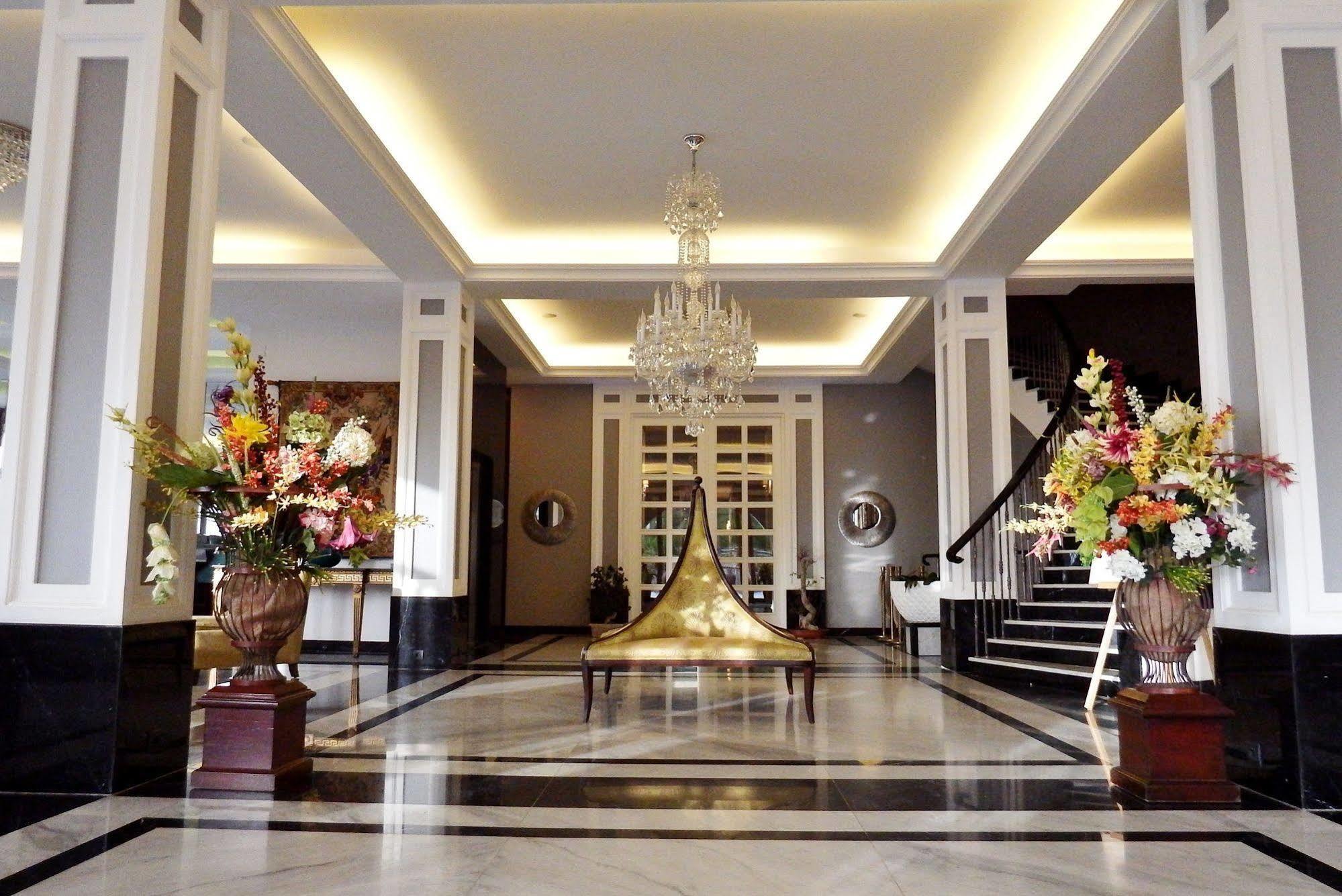 Cherry Blossom Boutique Hotel Bḩamdūn Eksteriør billede