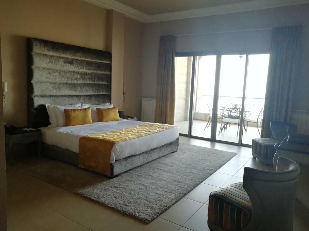 Cherry Blossom Boutique Hotel Bḩamdūn Eksteriør billede